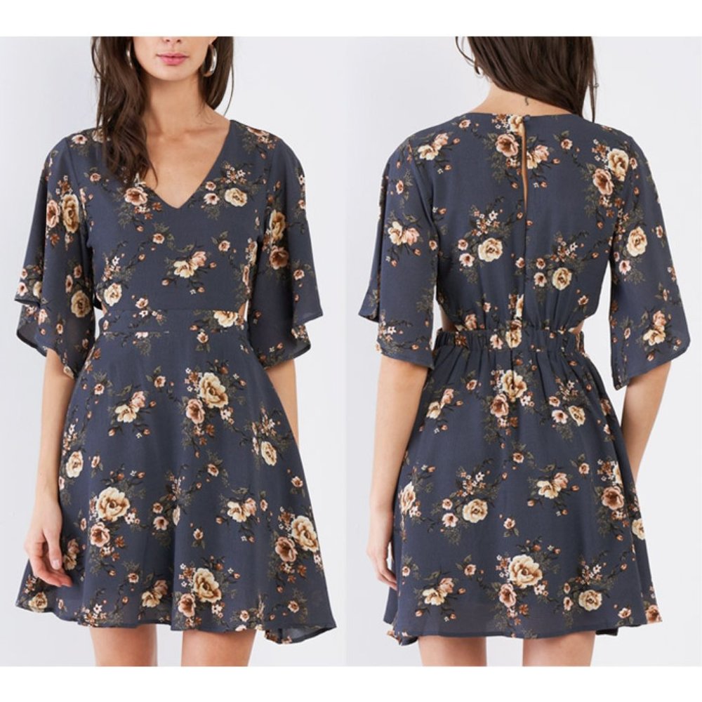 Blue Floral V Neck Kimono Sleeves Fit Flare Dress - Picture 2 of 8